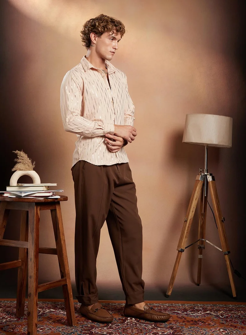 Campus Sutra Campus Sutra Men's Ecru Beige Metallic-Vined Shirt For Casual Wear | Spread Collar | Long Cuffed Sleeves | Button Closure | Shirt Crafted With Comfort Fit For Everyday Wear