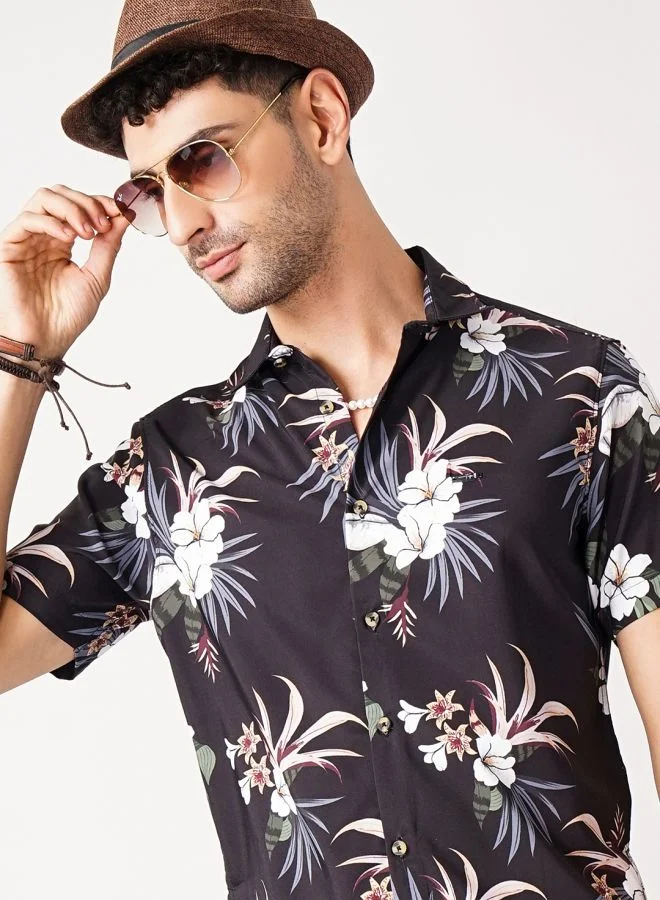 The Indian Garage Co Men Slim Fit Floral Printed Half Sleeves Spread Collar Resort Wear Shirt