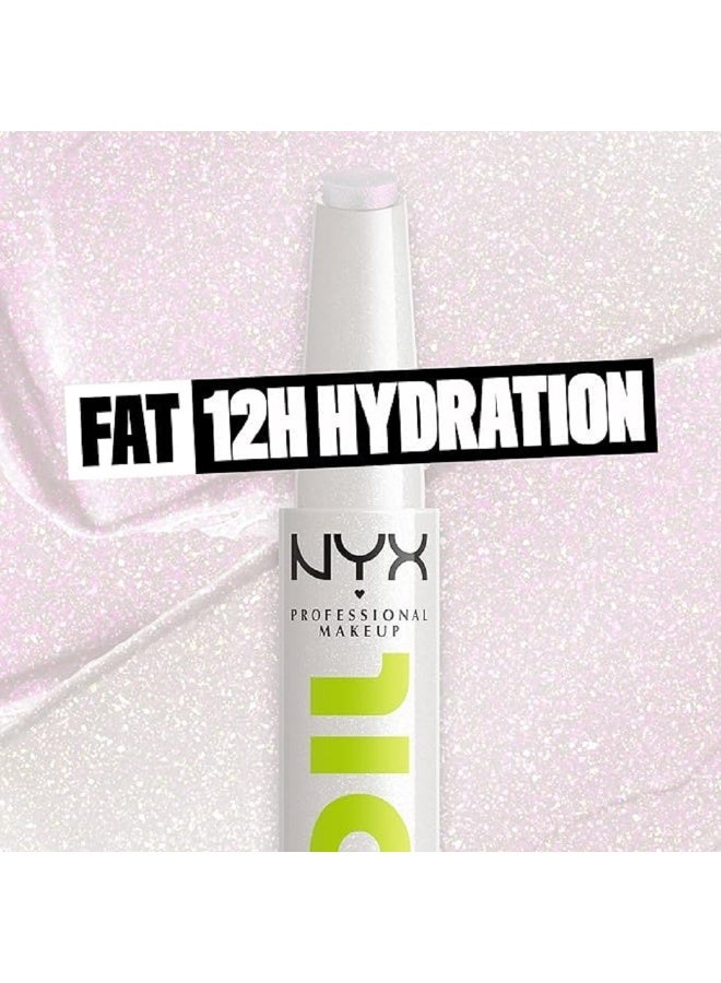 NYX PROFESSIONAL MAKEUP NYX Fat Oil Slick Click Lip Balm – #01 Main Character is a nourishing lip balm designed to provide a glossy, hydrated finish. Its smooth, lightweight formula glides easily onto the lips, delivering a subtle shine and a comfortable feel. The click-up design makes it convenient for on-the-go application, ideal for keeping lips soft and refreshed throughout the day. - Image 2