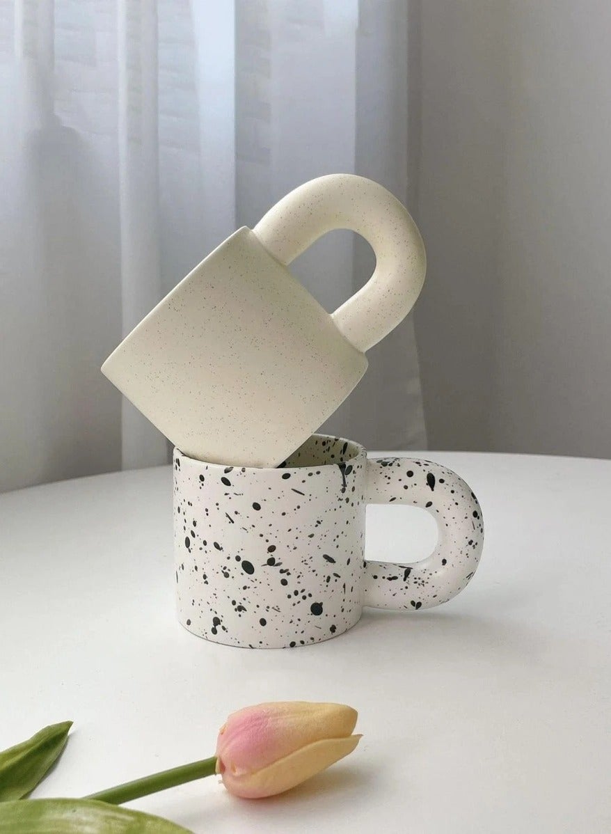 كوب قهوة انيق مصنوع من السيراميك