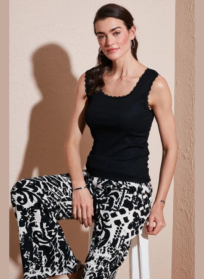 Lela Lela Slim Fit Thick Strap Lace Square Neck Crinkle Tank Top Women's Tank Top 5864979