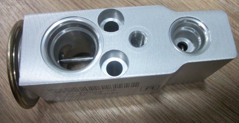 Motorcraft YG409 Expansion Valve, Black - Image 2