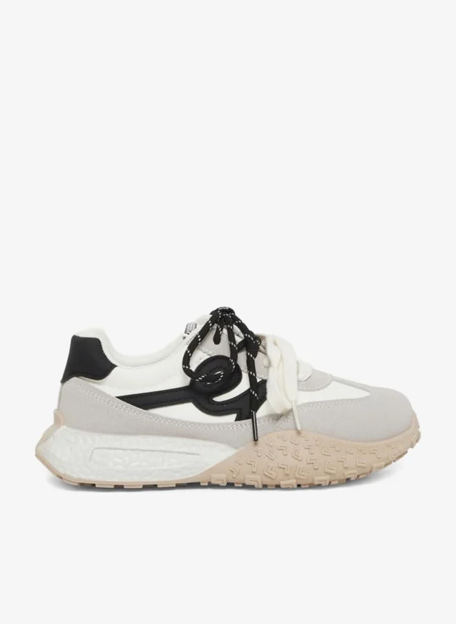 ستايلي ستايلي سنيكرز بنعل سميك بأربطة