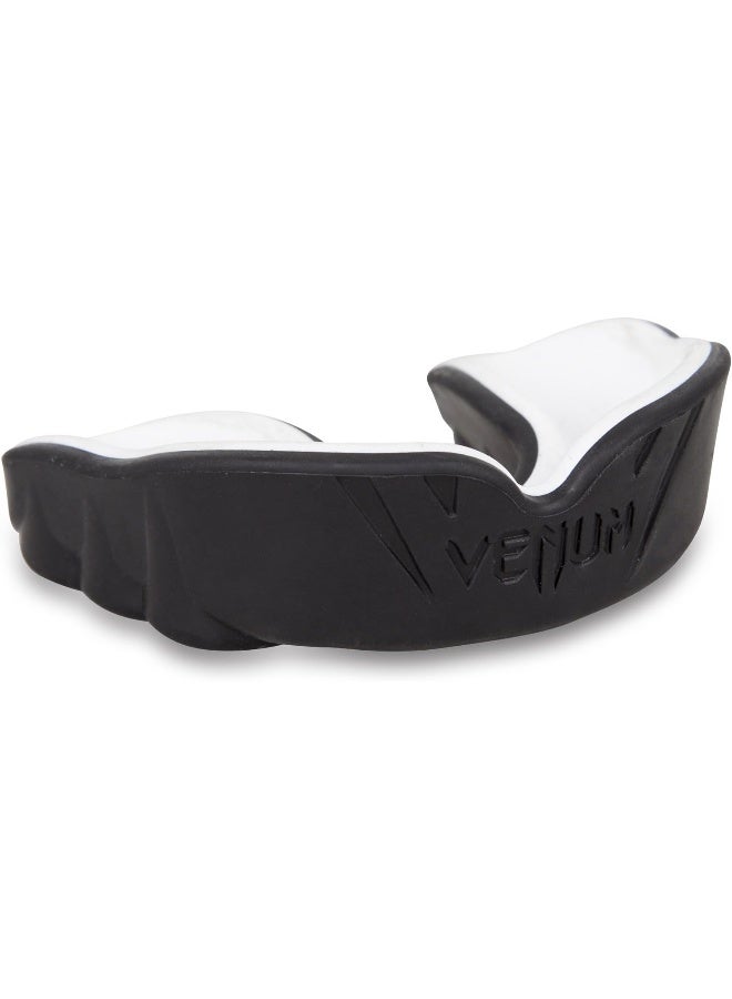 Venum Challenger Mouthguard - Image 2