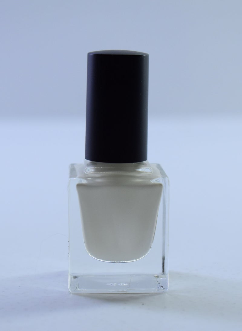 Generic Glossy Nail Polish White 
