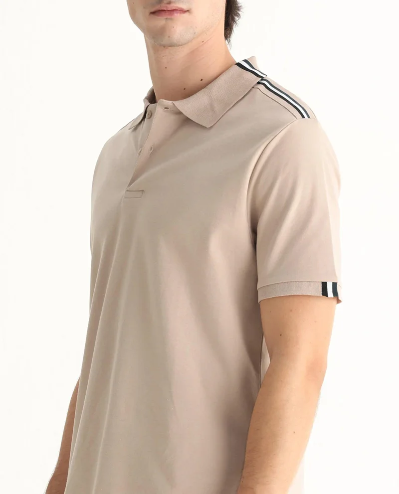Rare Rabbit Men's Contrasting Collar And Sleeve Solid Polo