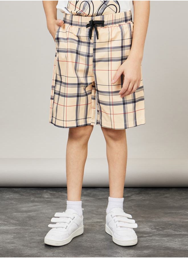 Styli - Bear Plaid Print T-shirt and Short Set - Image 1