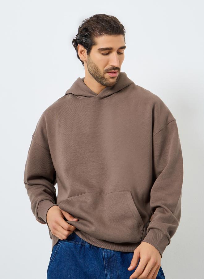 ستايلي هودي واسع من الفليس بطبعة خلفية - Image 3