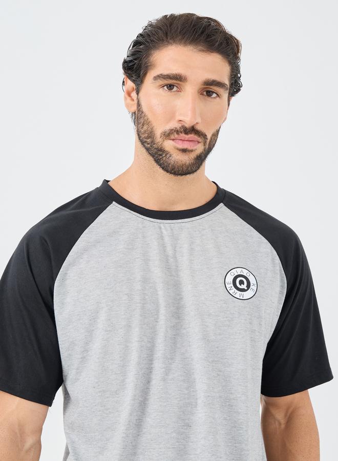 Styli Minimal Print Raglan Sleeves T-Shirt and Shorts Set - Image 3