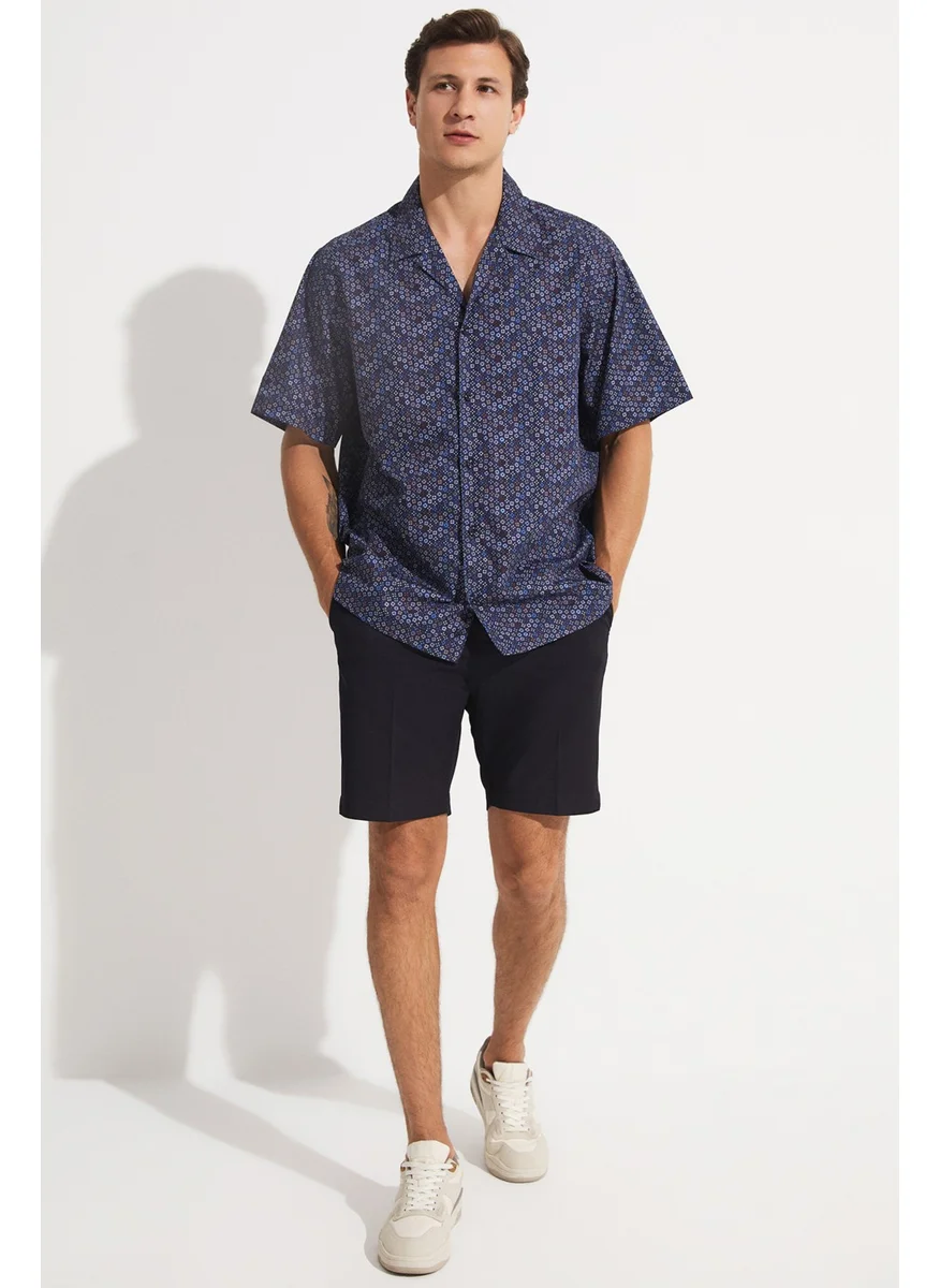 JUNE Exclusive Men's Oversize Short Sleeve Patterned Shirt