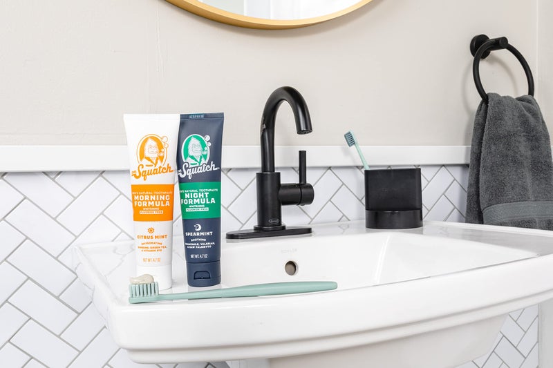 Dr. Squatch Natural Teeth Whitening Toothpaste Kit - Day and Night Flouride Free Natural Toothpaste - Citrus Mint, Spearmint (4.7 oz, 2-Pack) - Image 3