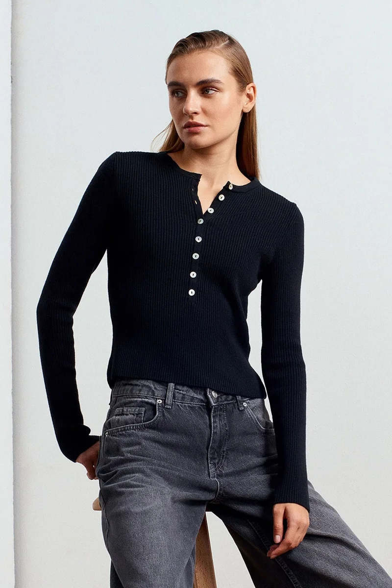 Dilvin Black DILVIN Women's Acrylic Wool Blend Sweater for Women | Best Price UAE