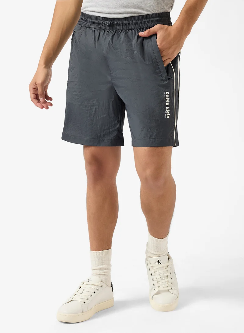Calvin Klein Jeans Relaxed Crinkle Shorts
