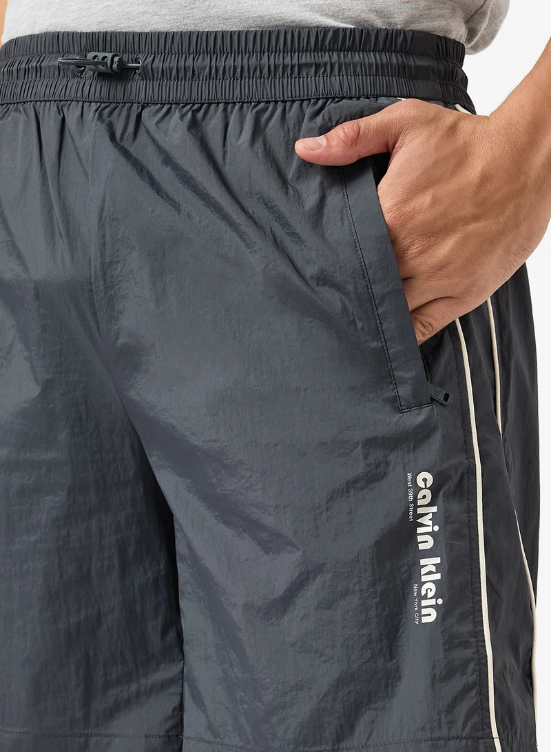 Calvin Klein Jeans Relaxed Crinkle Shorts