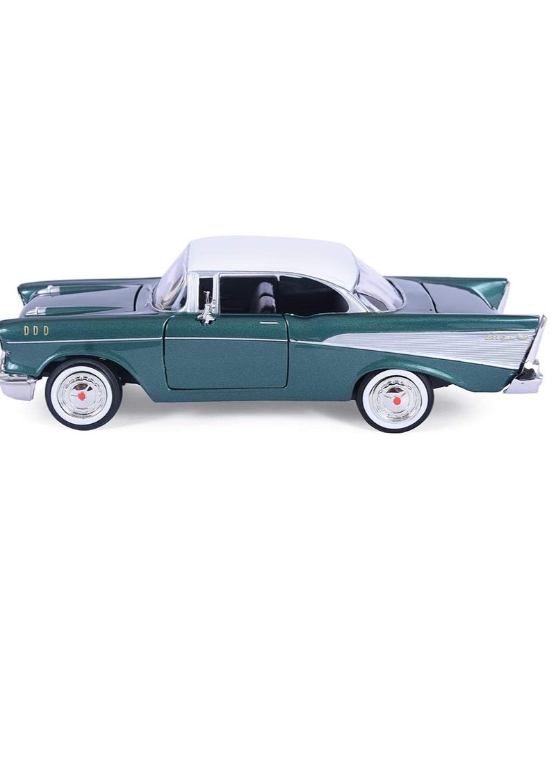 MOTORMAX 1957 Chevrolet Bel Air  Scale 1/24 (Green) - Image 2