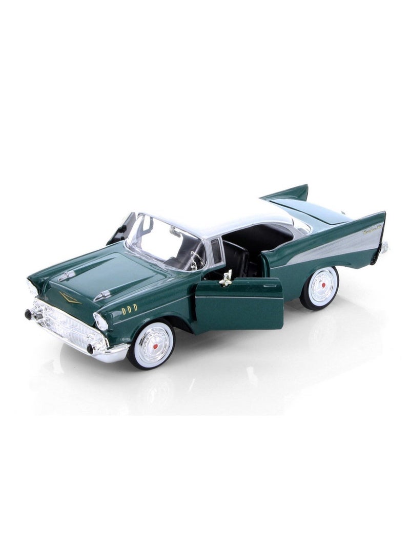 Motormax 1957 Chevrolet Bel Air Die-Cast Model Car â€“ 1:24 Scale - Image 4