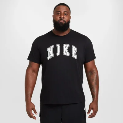 Nike Men's Sportswear Club T-Shirt