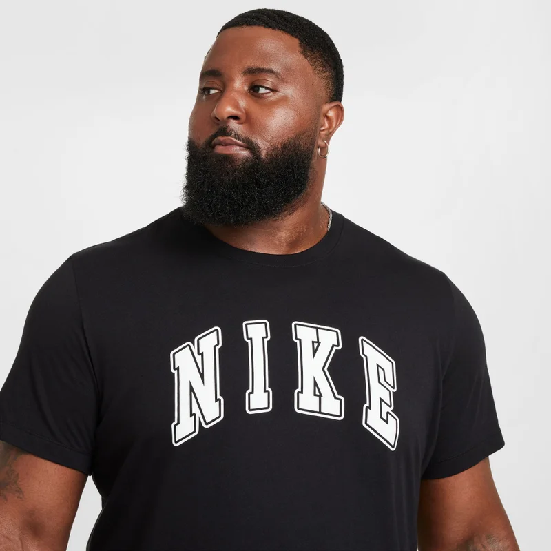 Nike Men's Sportswear Club T-Shirt