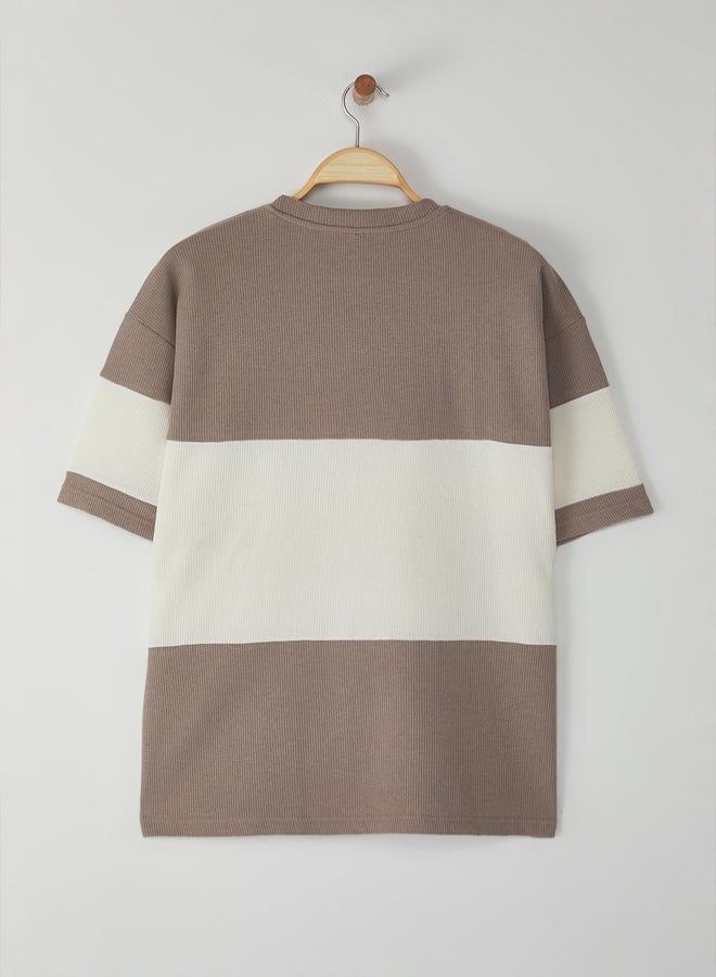 trendyol Men Beige and White Stripe T-shirt - Image 5