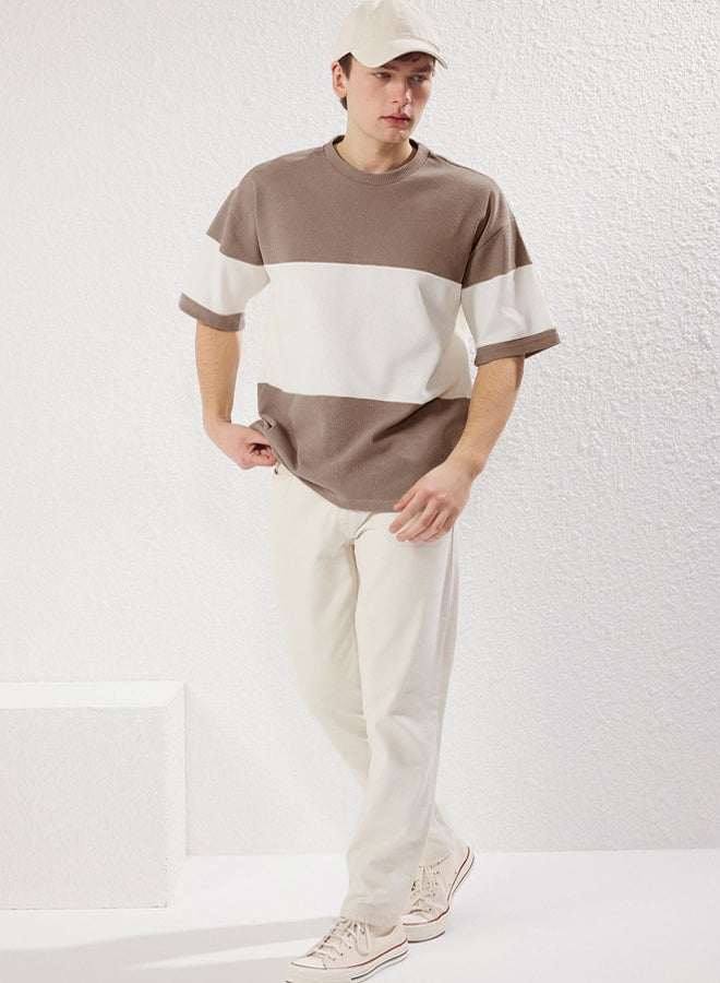trendyol Men Beige and White Stripe T-shirt - Image 3