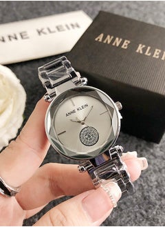 آن كلاين العنوان: "الأناقة الخالدة: ساعة نسائية من Anne Klein 