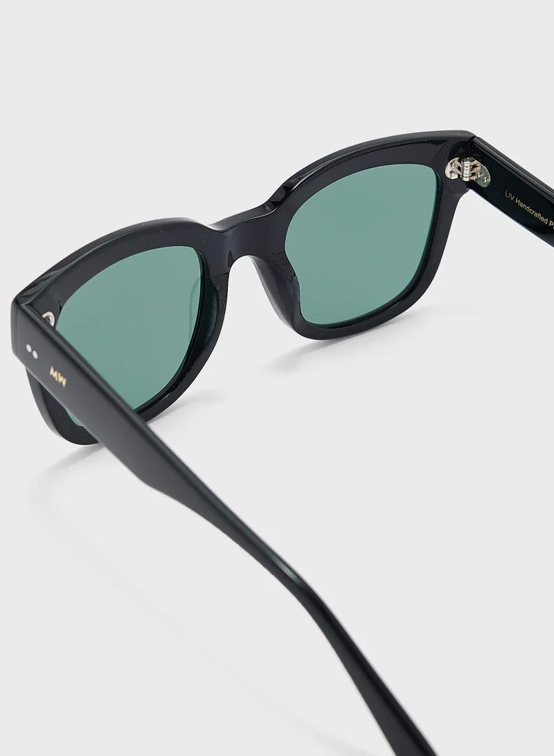 MESSYWEEKEND Liv Sunglasses