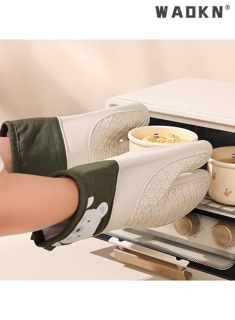 WAOKN Premium Silicone Heat-Resistant Gloves,Oven Mitts, Adorable Bear Pattern, Safe for All Kitchen Appliances, Ideal for Baking Enthusiasts, Comfortable and Safe, Resistant up to 260°C,2 PCS  - Image 3