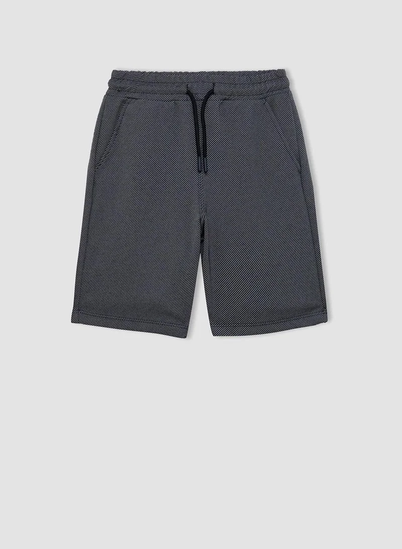 ديفاكتو شورت أساسي