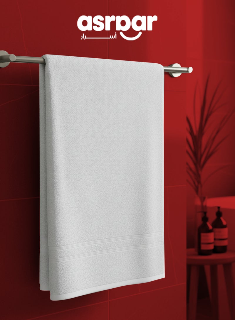 أسرار طقم أساسيات الحمام مكون من 3 قطع - يتضمن 2 منشفة ناعمة مقاس 70 × 140 سم ووزن 500 جرام، و1 روب حمام فخم مقاس XL - مجموعة حمام فاخرة للاستخدام اليومي - مناشف ماصة وروب حمام مريح - مثالية للاستخدام في المنزل أو الصالة الرياضية أو السبا - هدية مثالية للرجال والنساء. - Image 3