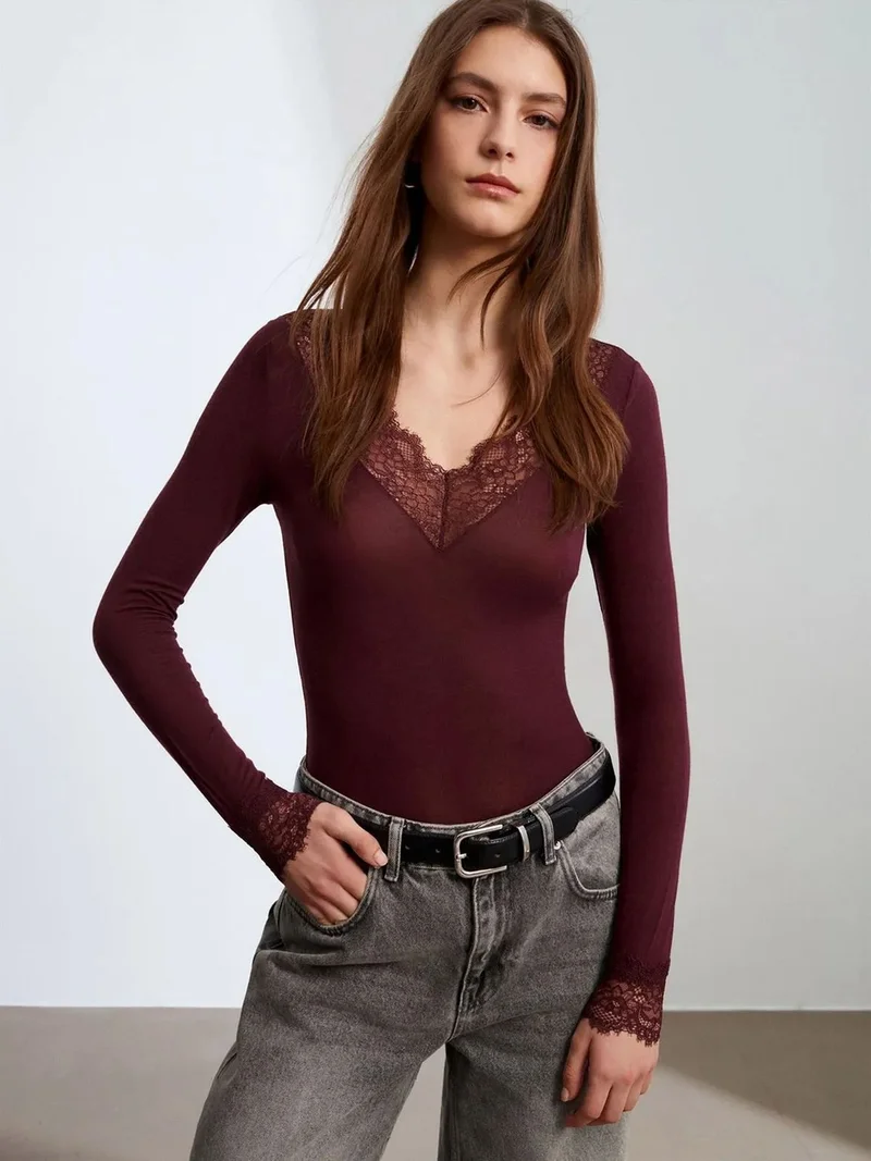 Dilvin DILVIN Slim Fit V-Neck Lace Blouse