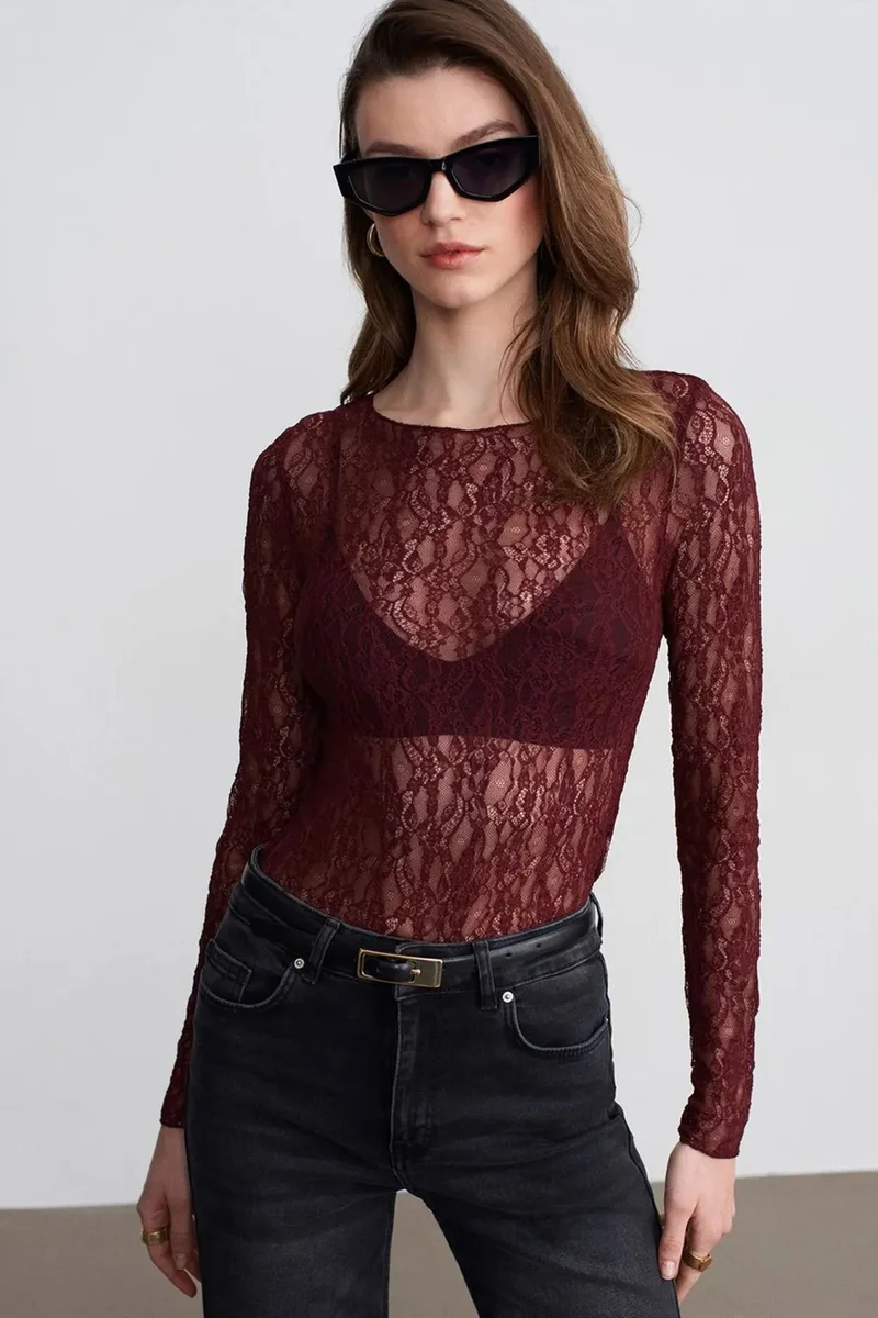 DILVIN Slim Fit Lace Boat Neck Blouse