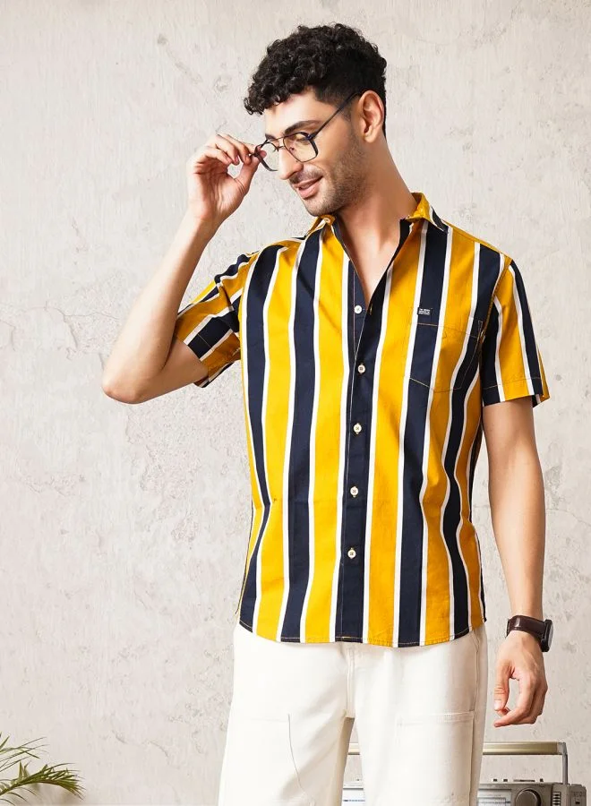 شركة المرآب الهندية Men Slim Fit Striped Half Sleeves Cutaway Collar Casual Shirt