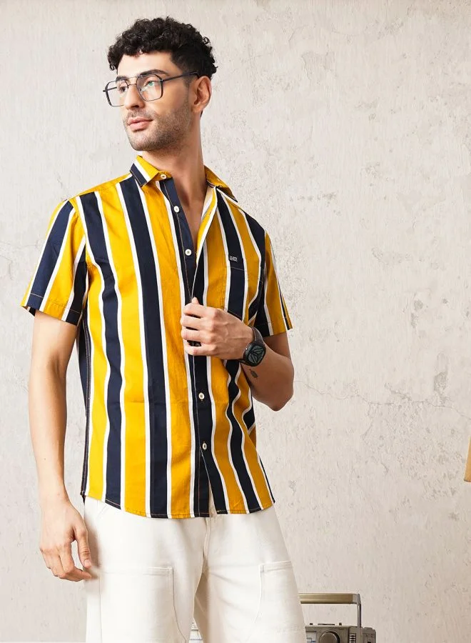 شركة المرآب الهندية Men Slim Fit Striped Half Sleeves Cutaway Collar Casual Shirt