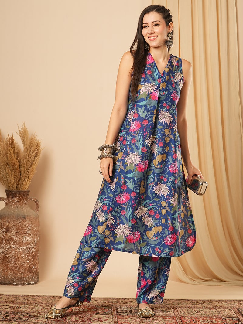 globus Globus Women Floral Printed Panelled Kurta With Trousers  - Image 1