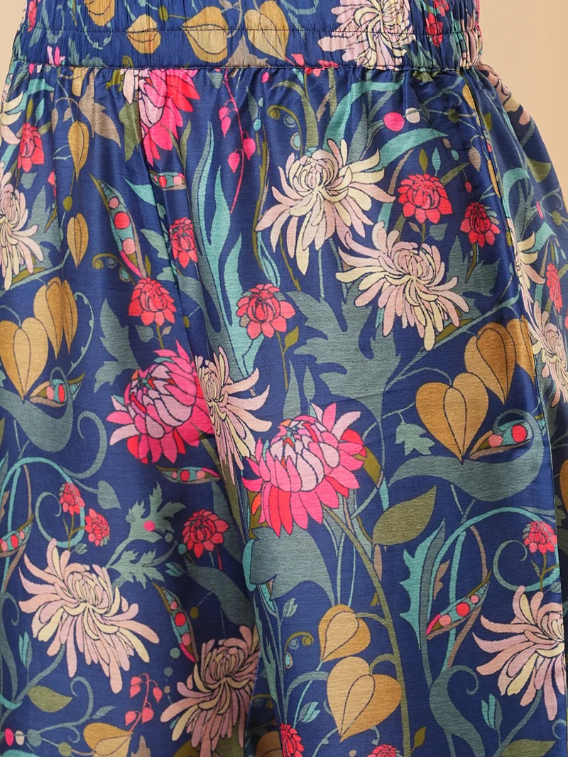globus Women Floral Printed Panelled Kurta With Trousers