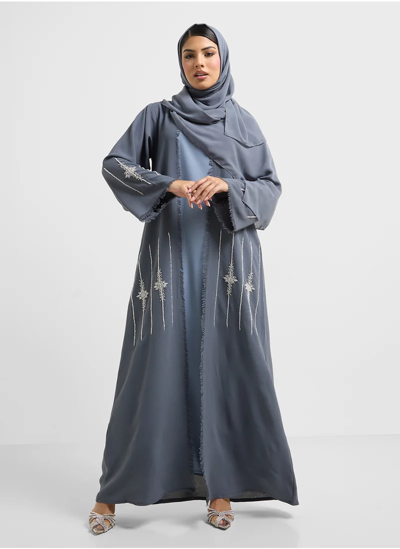 hayas closet Embellished V-Neck Flared Sleeve Abaya