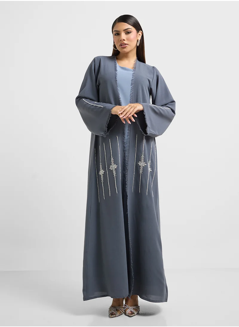 هيا كلوزيت Embellished V-Neck Flared Sleeve Abaya