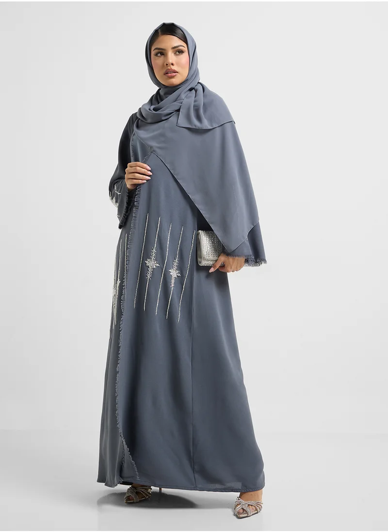 هيا كلوزيت Embellished V-Neck Flared Sleeve Abaya