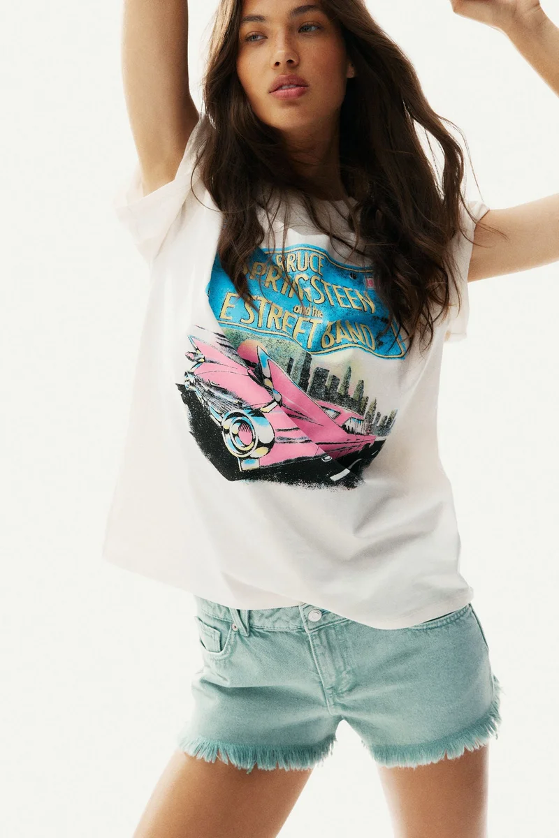 اتش اند ام شورت دنيم بحافة خام