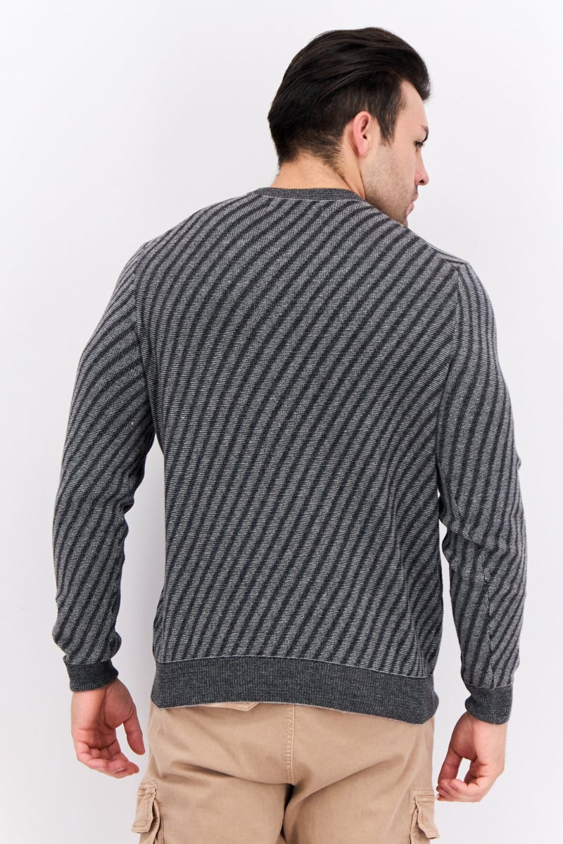 PERRY ELLIS سويت شيرت رجالي بياقة دائرية محبوك، رمادي - Image 3