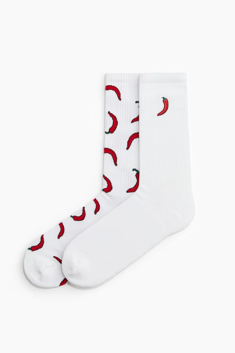 اتش اند ام جوارب بتفاصيل نقشة من قطعتين