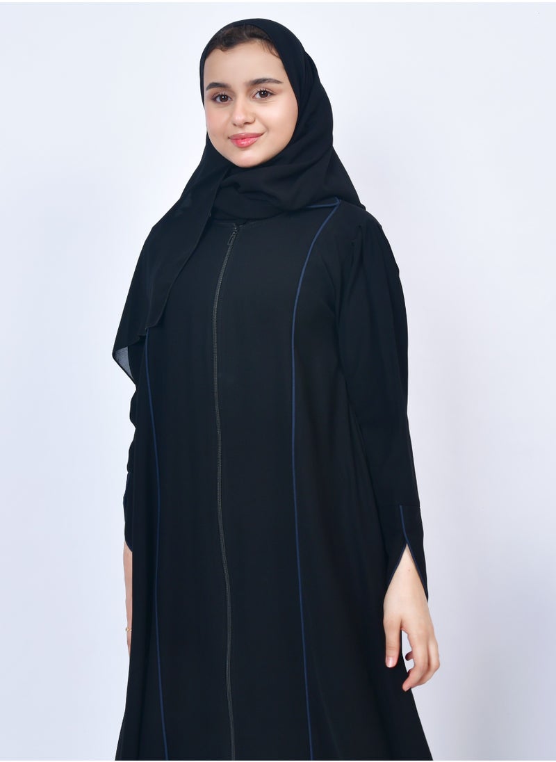 A practical girls' abaya with a zipper and qitan border in navy blue