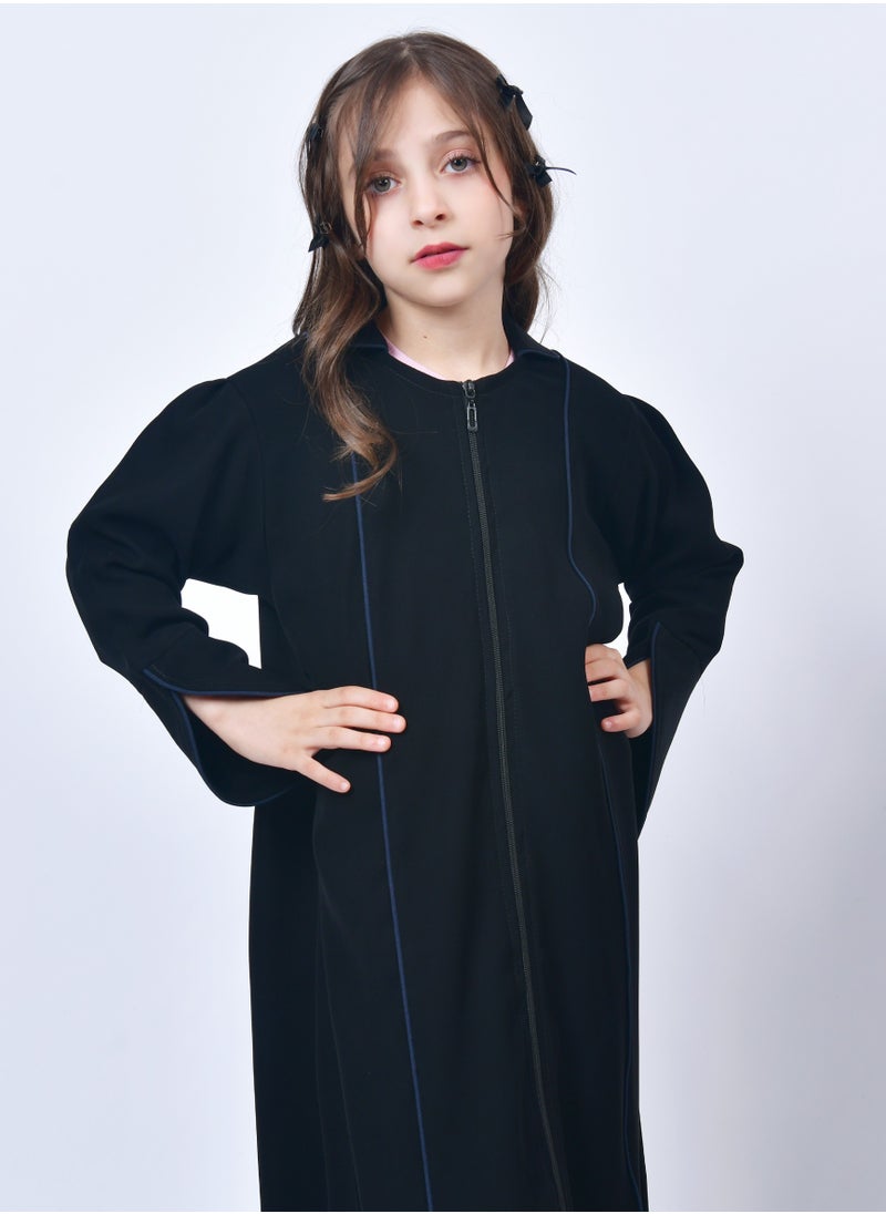 A practical girls' abaya with a zipper and qitan border in navy blue