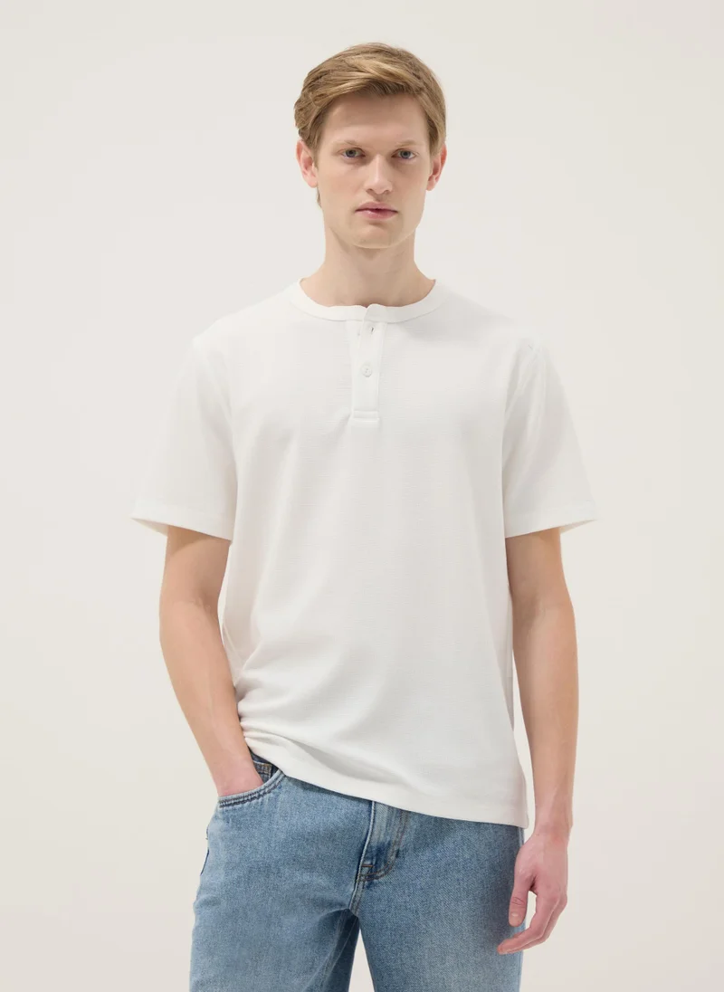 او في اس OVS White Short Sleeve T-Shirt Regular Fit With Henley Collar