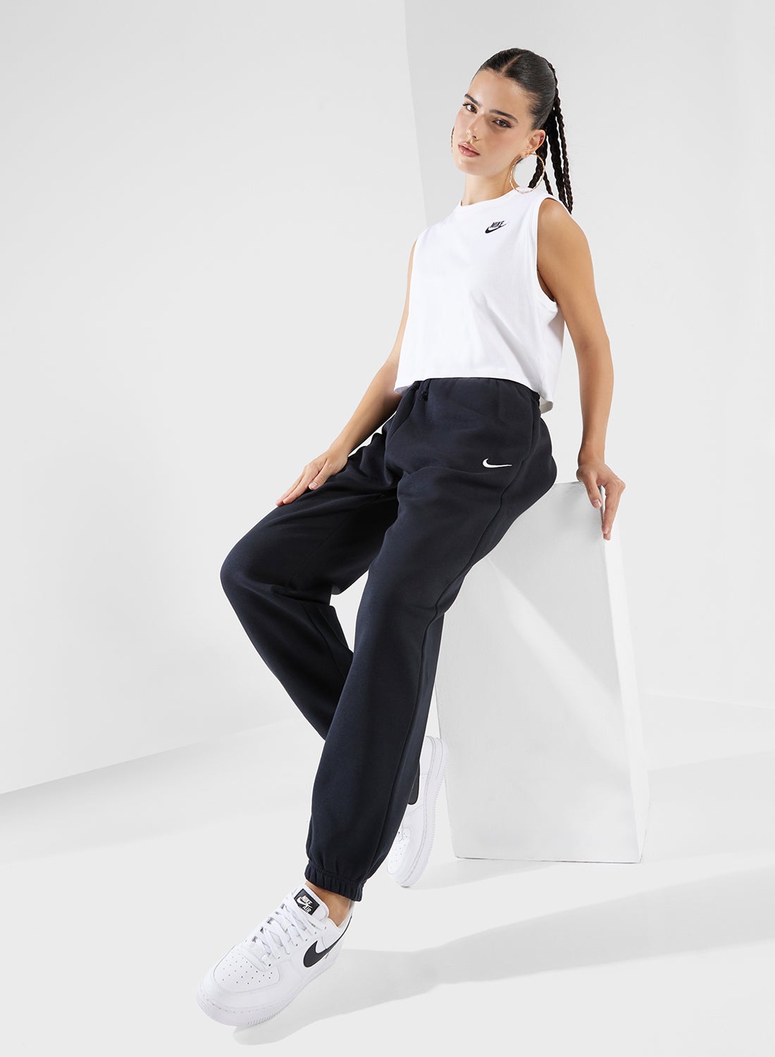 بنطال فينيكس من الفليس اوفرسايز من نايكي سبورتس وي...