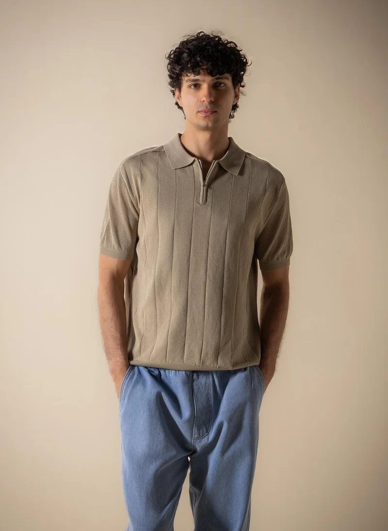 SHAPES TEXTURED POLO SHIRT WITH ZIP