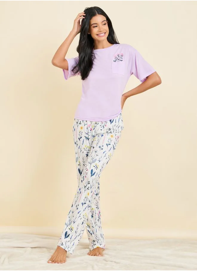 ستايلي Floral Print Pocket Detail T-shirt and Pyjama Set