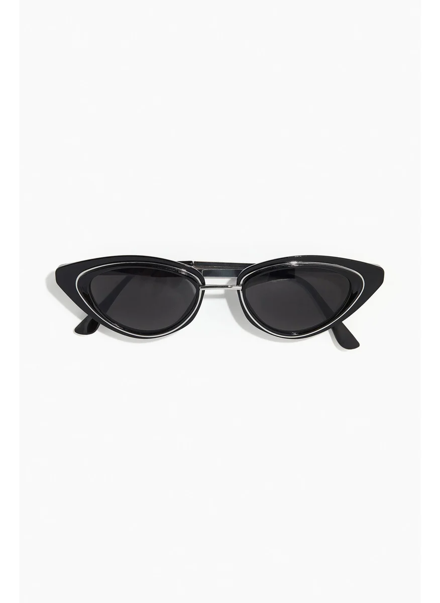 اتش اند ام Cat-Eye Sunglasses