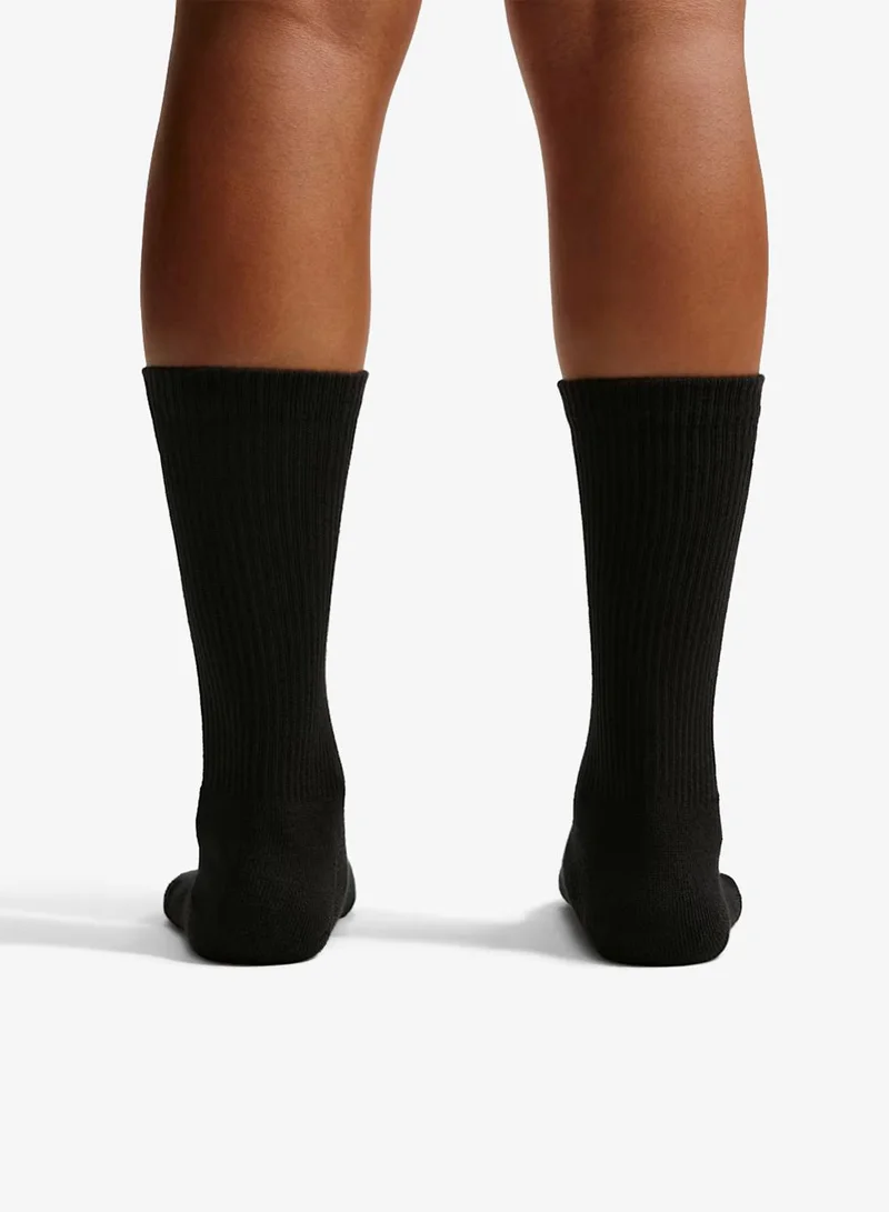 Nike BLACK(WHITE)/BLACK(WHITE)/BLACK(WHITE) 3-Pack Everyday Elevated Graphic Crew Socks  | Best Price UAE