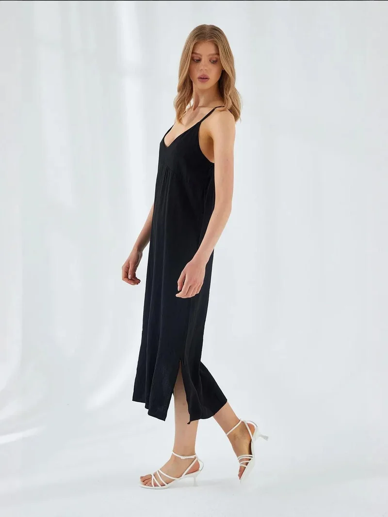 MixRay Mixray V-Neck Slit Midi Dress